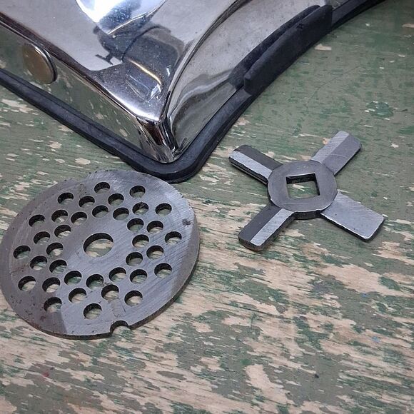 Merry tabletop Grinder Meat Chopper & vintage Julienne Salad maker. - Picture 7 of 9